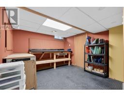 1068 Wildwood Drive, Newmarket, ON L3Y2B5 Photo 24