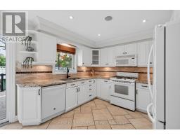 Laundry room - 1068 Wildwood Drive, Newmarket, ON L3Y2B5 Photo 9