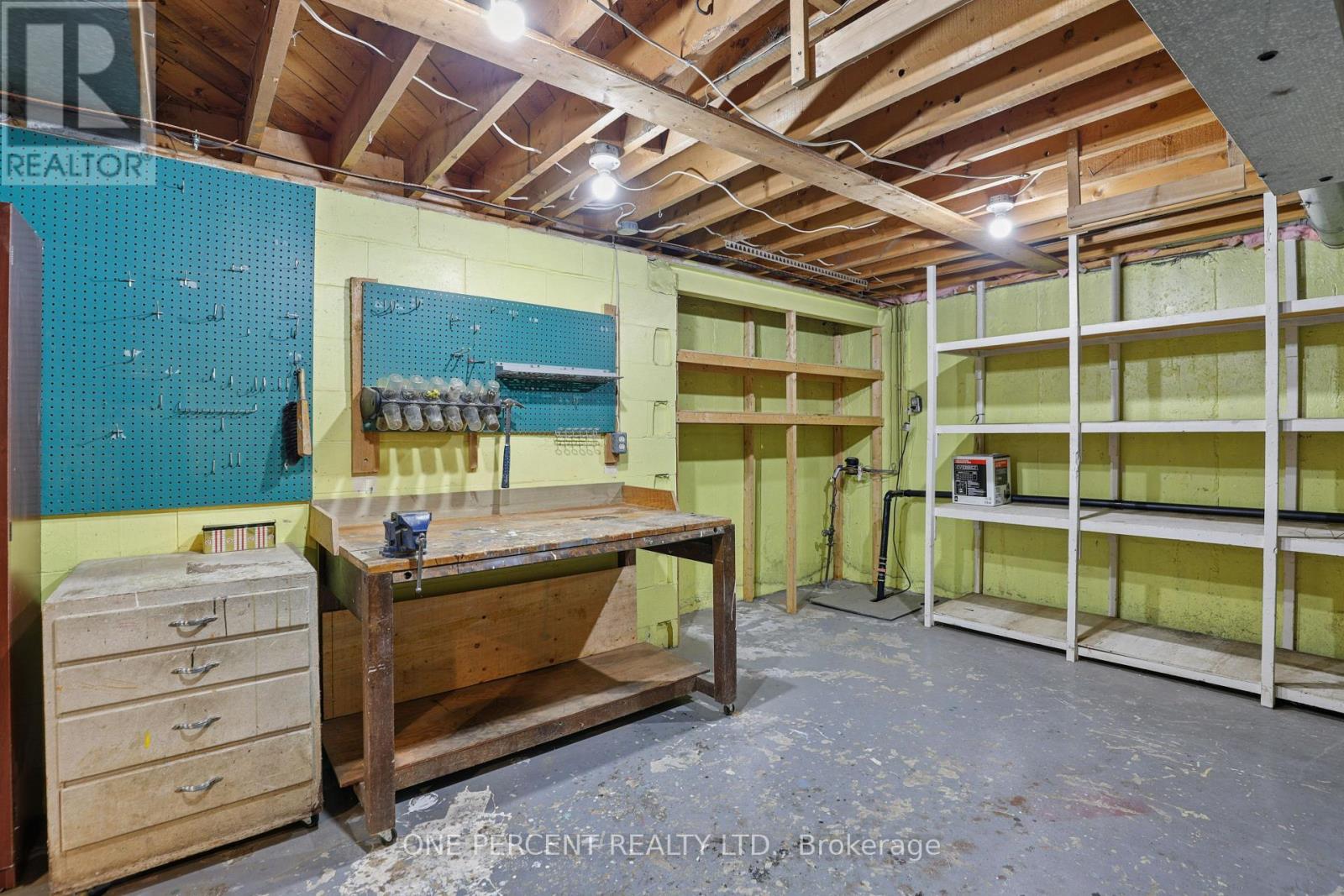 703 TROJAN AVENUE - 27