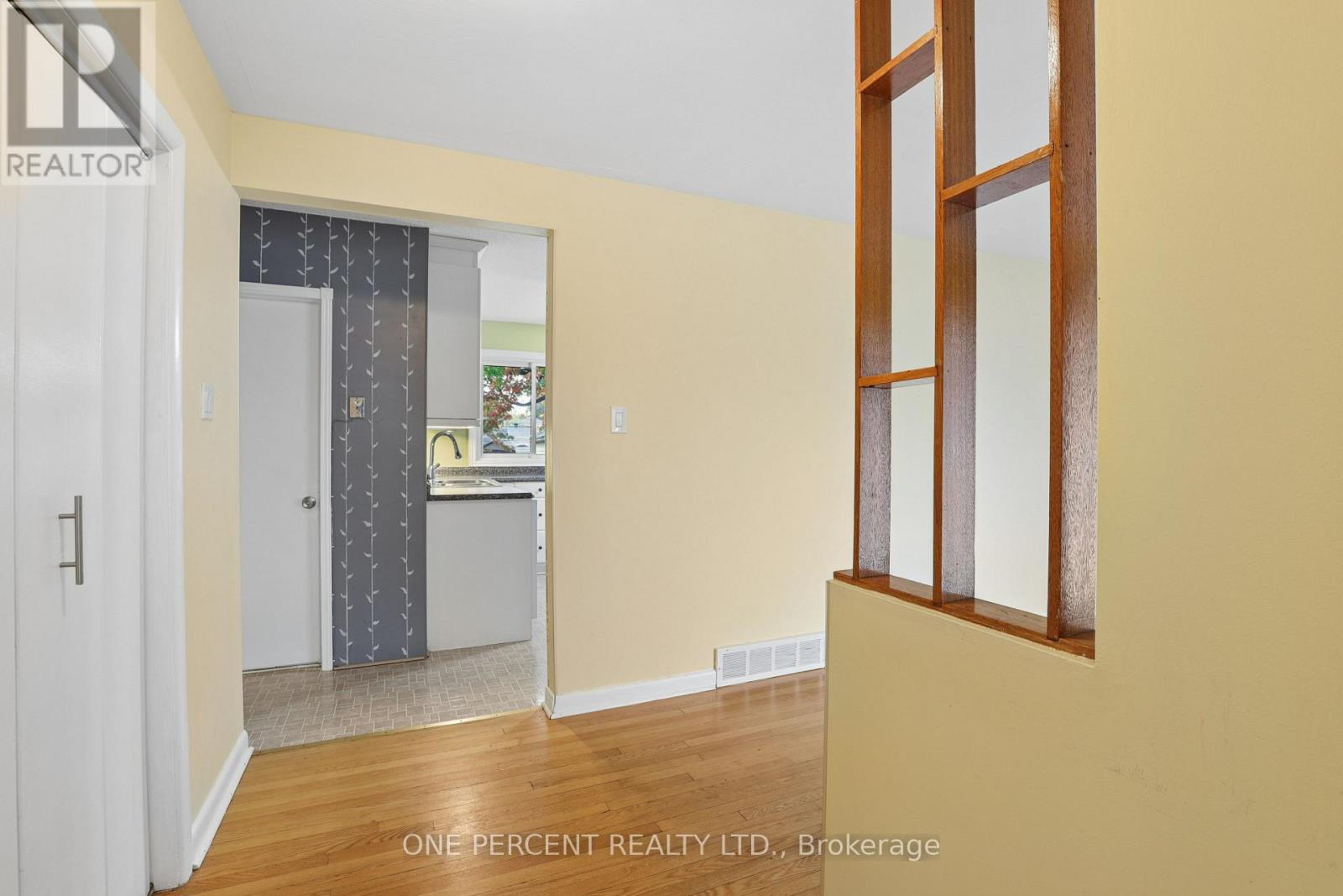 703 TROJAN AVENUE - 6