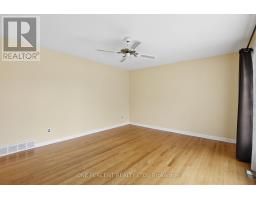 703 Trojan Avenue, Ottawa, ON K1K2P1 Photo 9