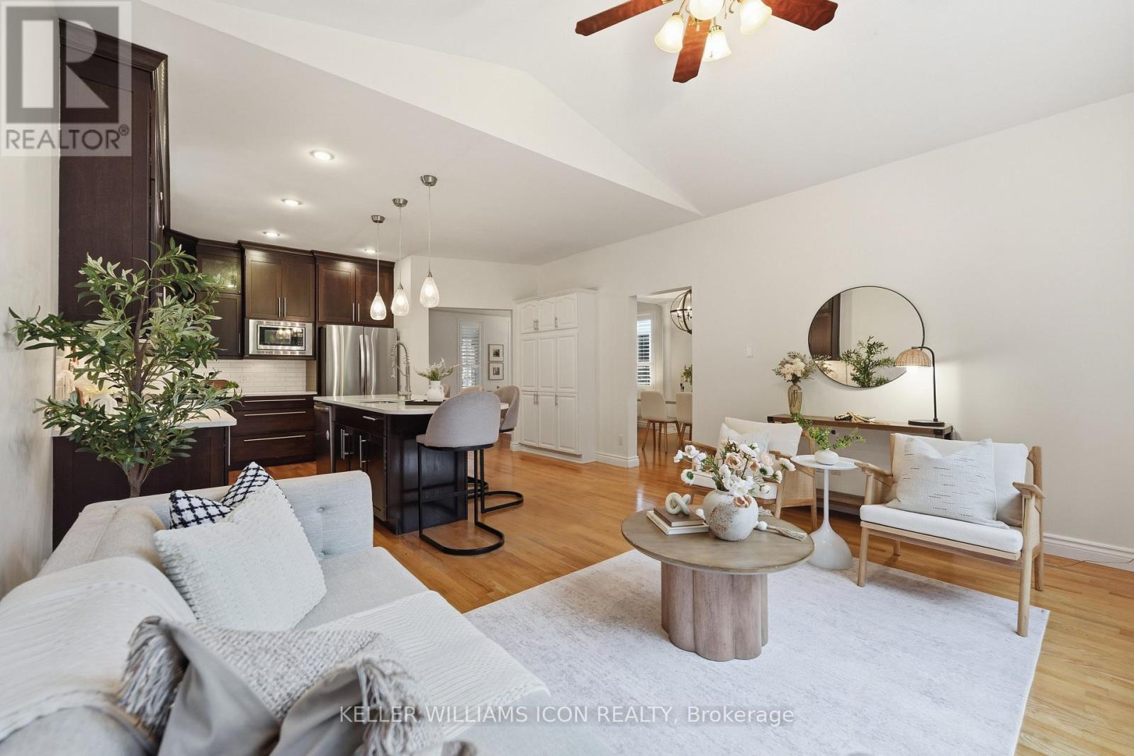 16 Hemlo Crescent — photo 18