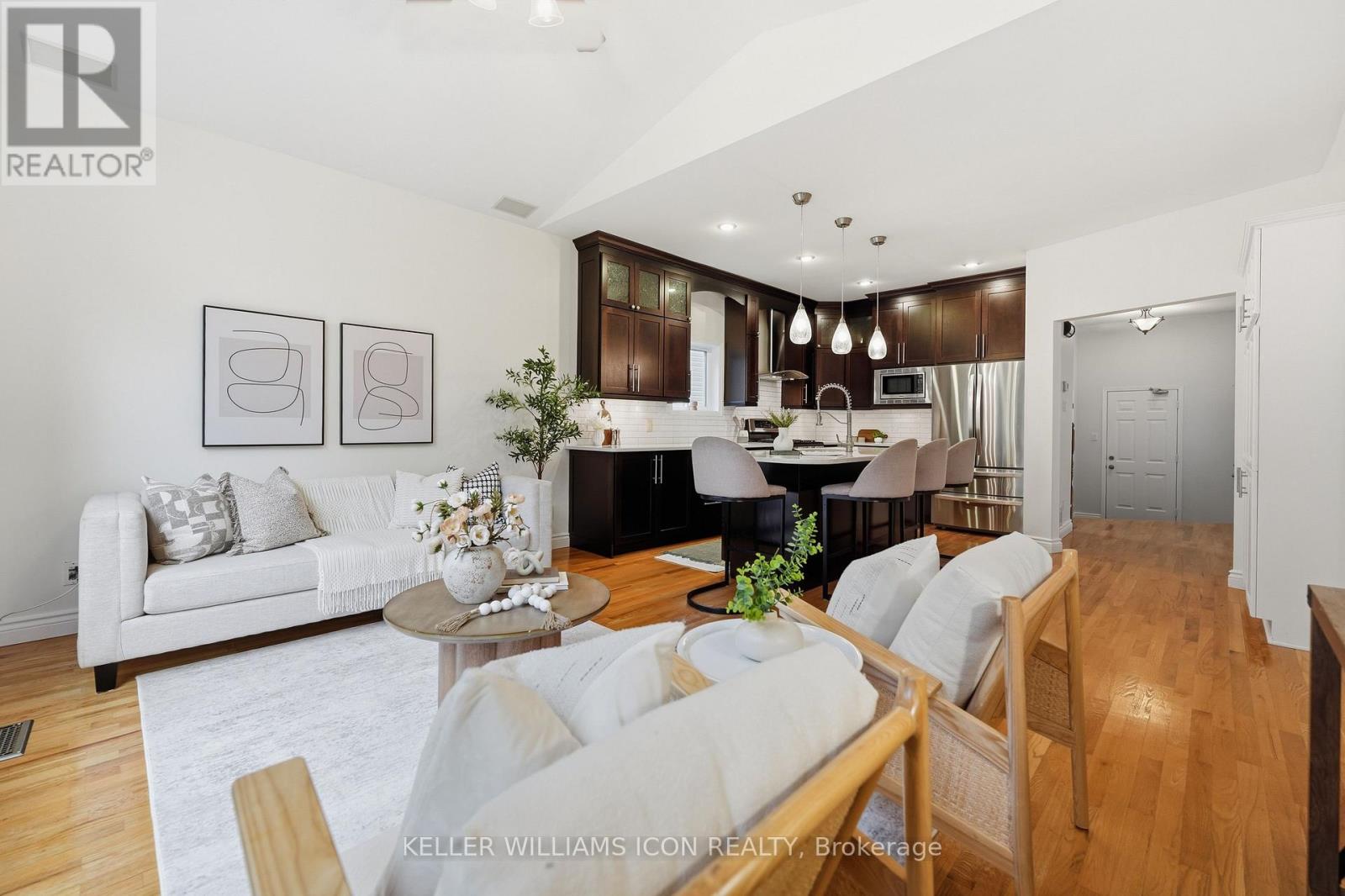 16 Hemlo Crescent — photo 20