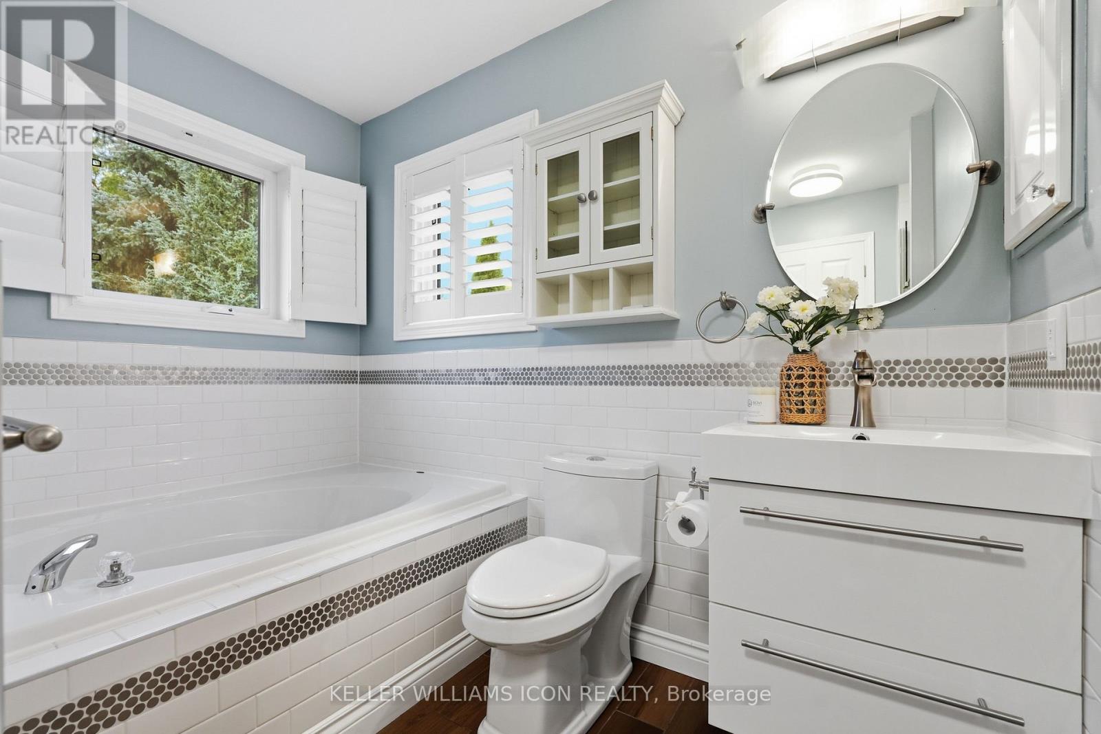 16 Hemlo Crescent — photo 25