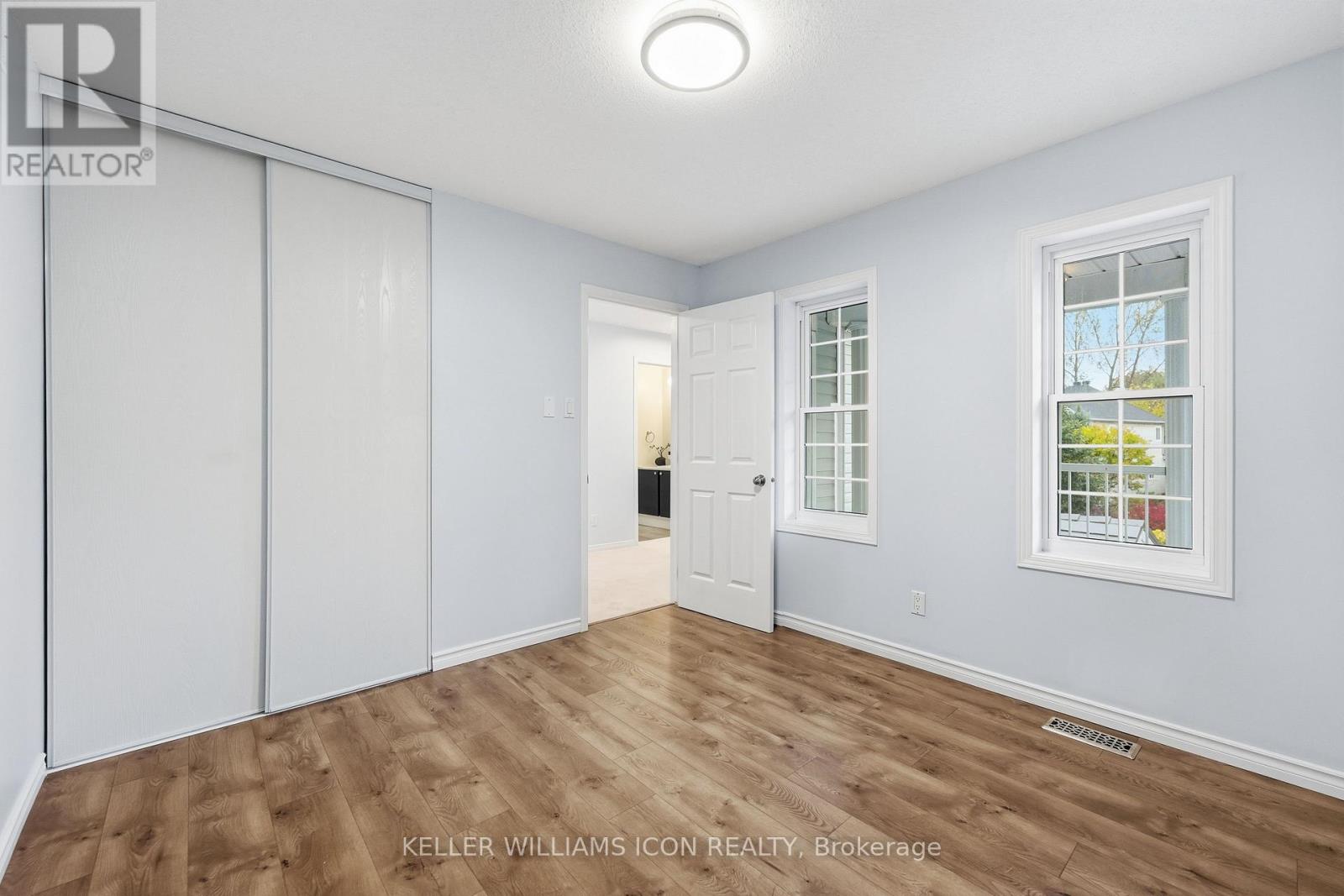 16 Hemlo Crescent — photo 29