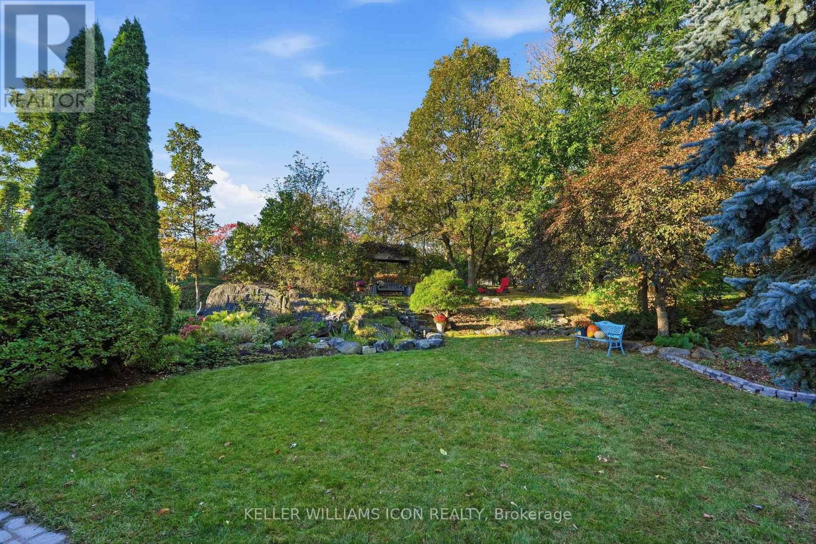 16 Hemlo Crescent — photo 45