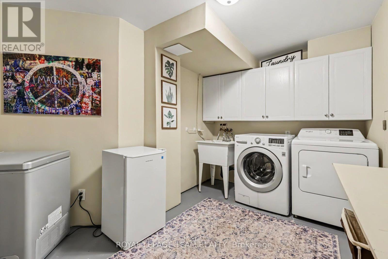 4 DEGAS COURT - 25