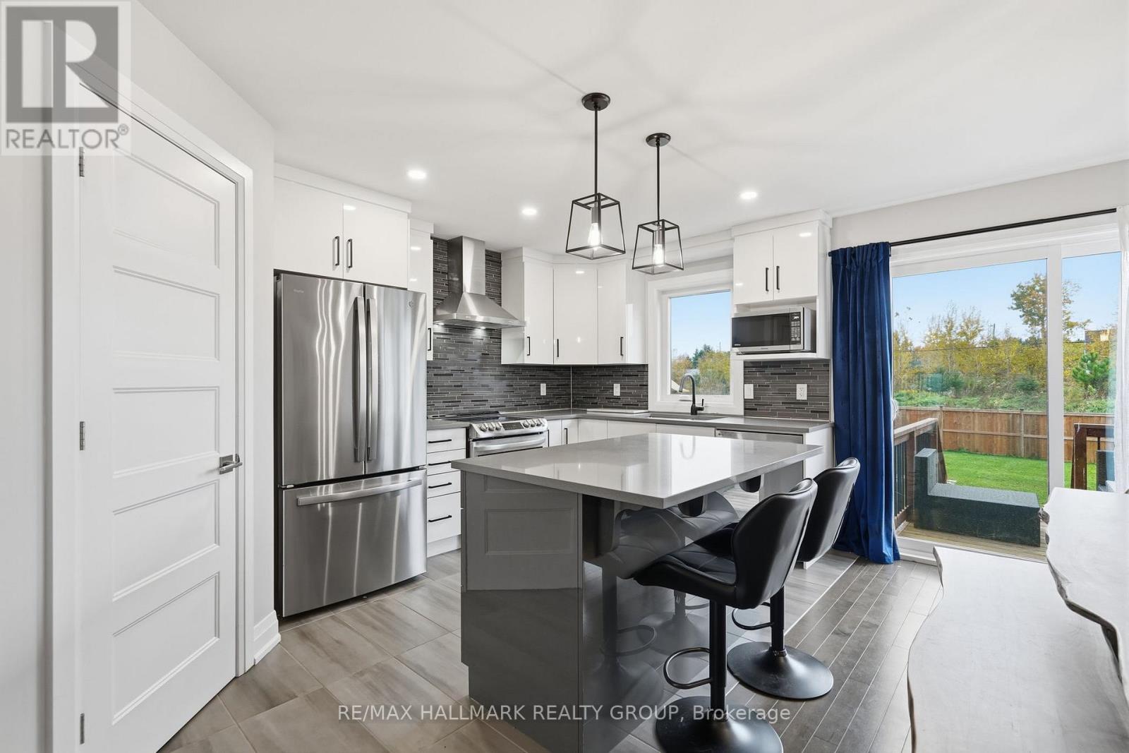 210 ARGILE STREET - 10
