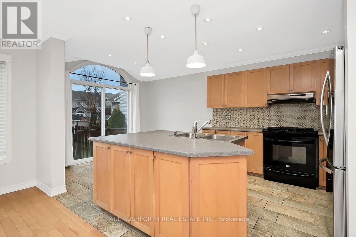 2216 Brockstone Crescent — photo 18