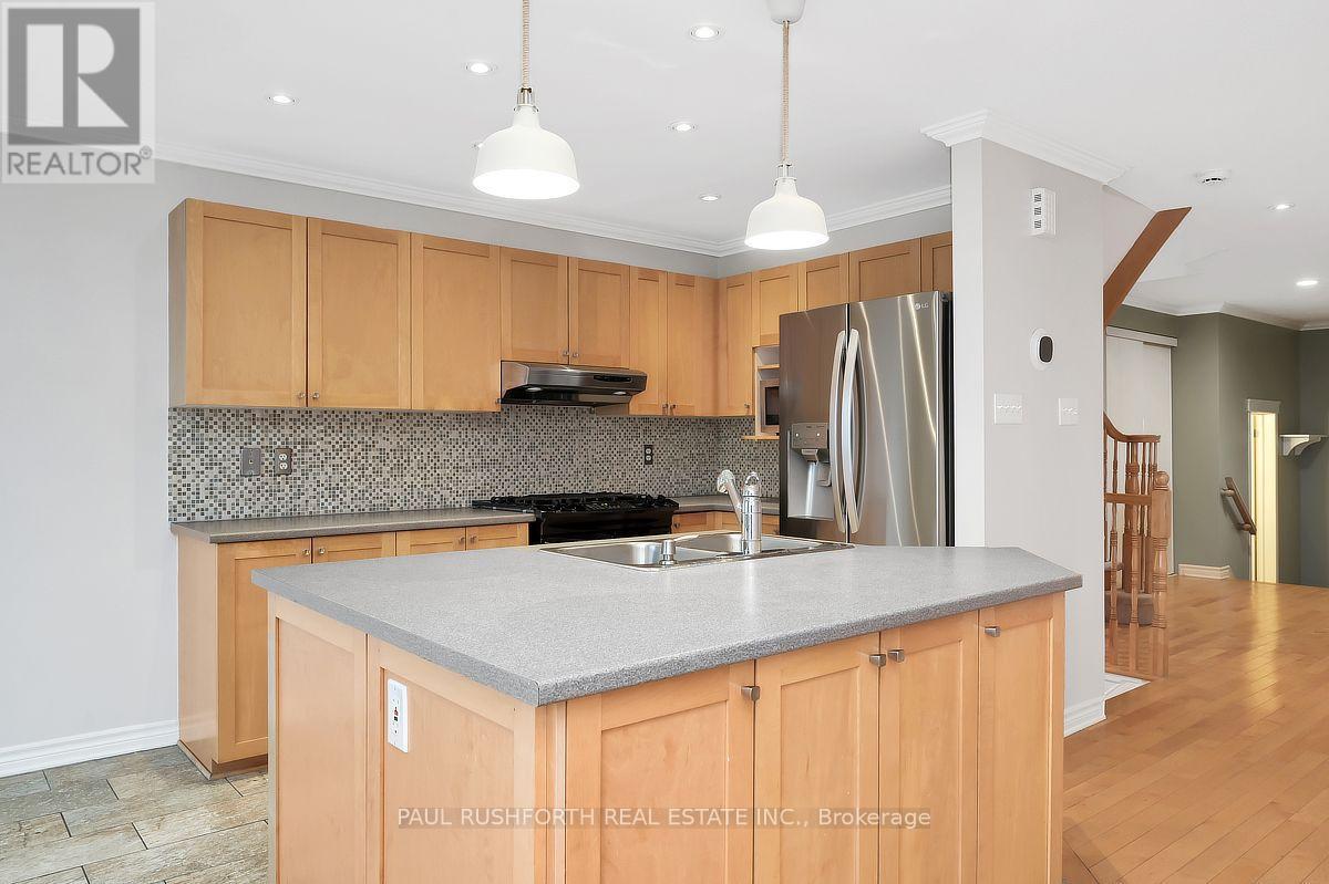 2216 Brockstone Crescent — photo 19