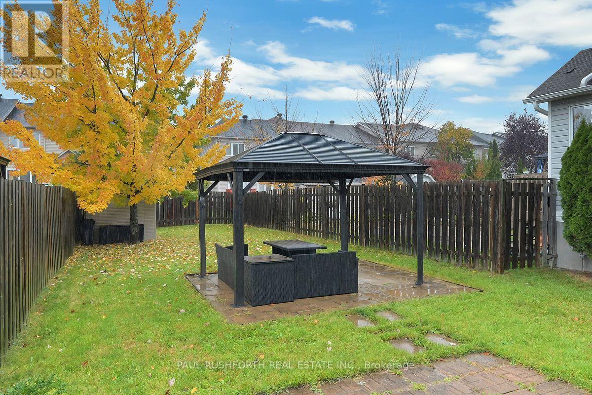 2216 Brockstone Crescent — photo 43