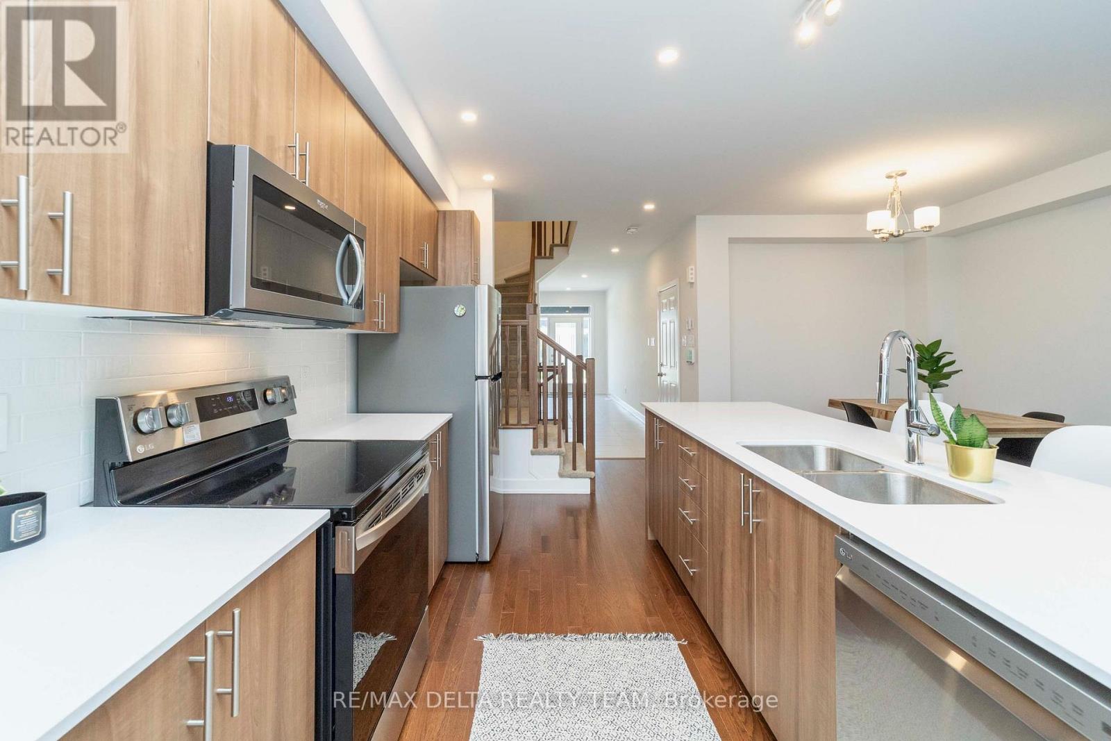 631 Knotridge Street — photo 11