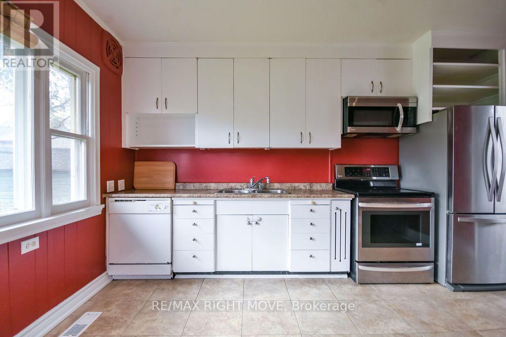129 Coldwater Road West — photo 11
