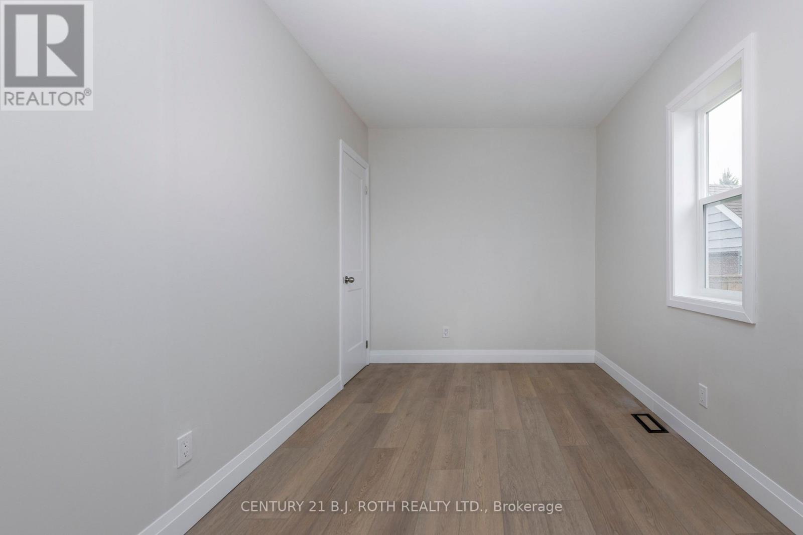 51 JAMES STREET E - 23