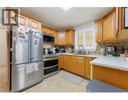 4pc Bathroom - 49 Morton Avenue, Brantford, ON N3R2N6 Photo 7