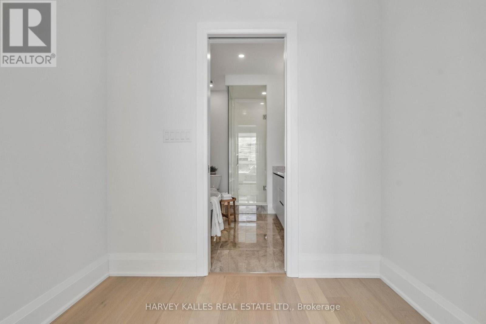 #3 138 EAST STREET - 25