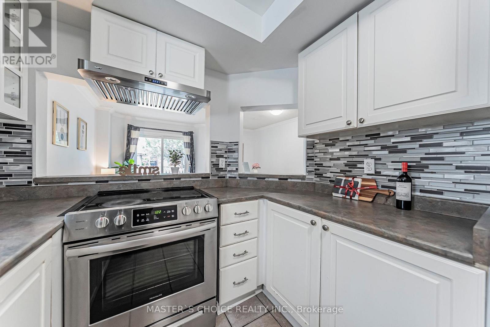 5557 CORTINA CRESCENT - 10