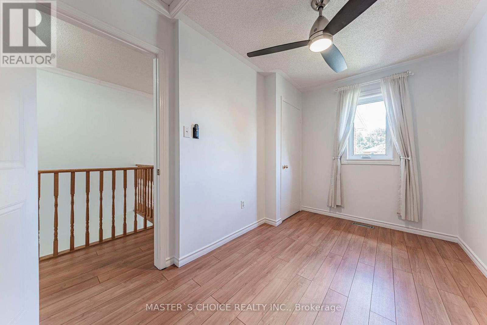 5557 Cortina Crescent — photo 29