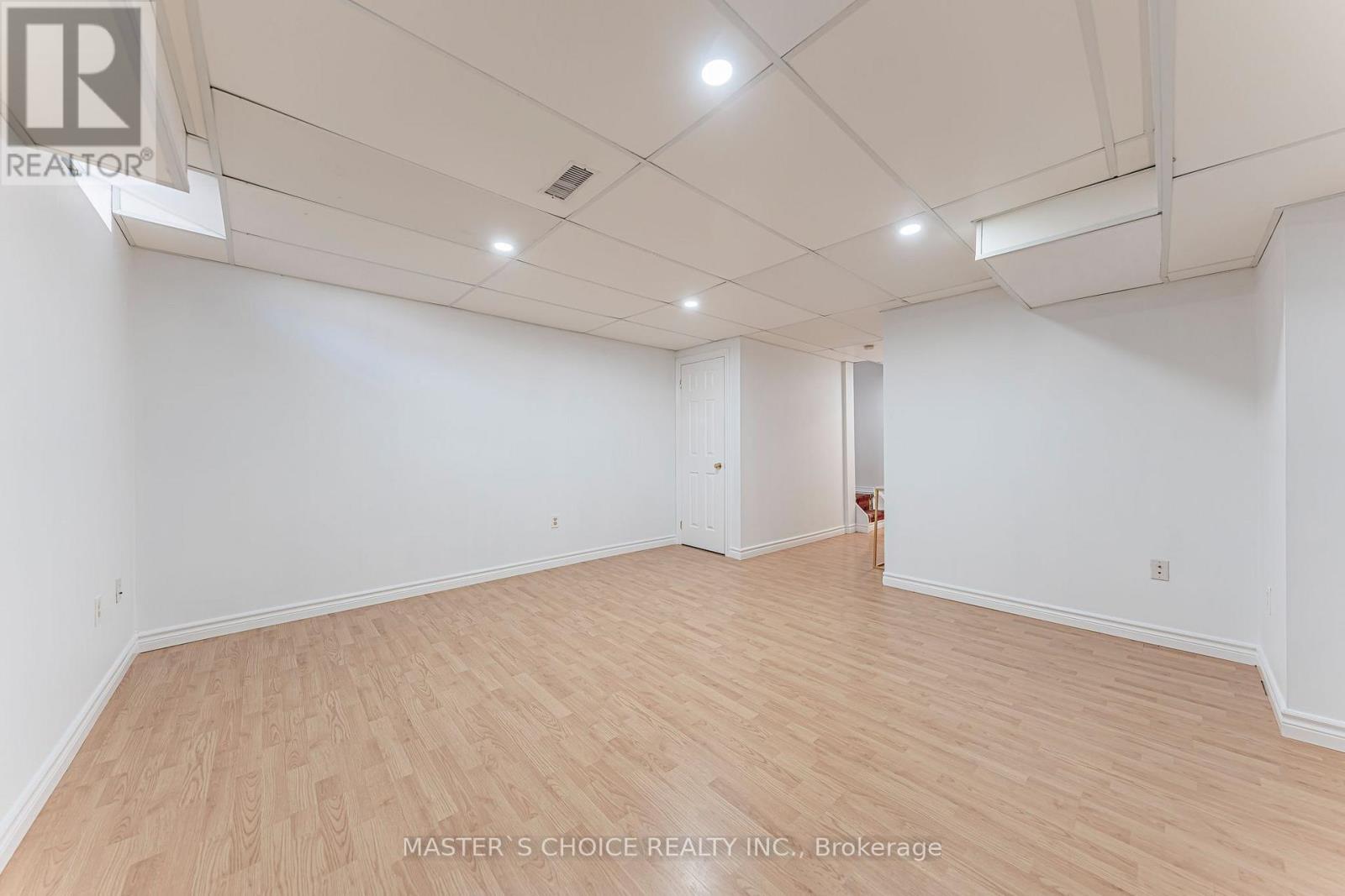 5557 Cortina Crescent — photo 38
