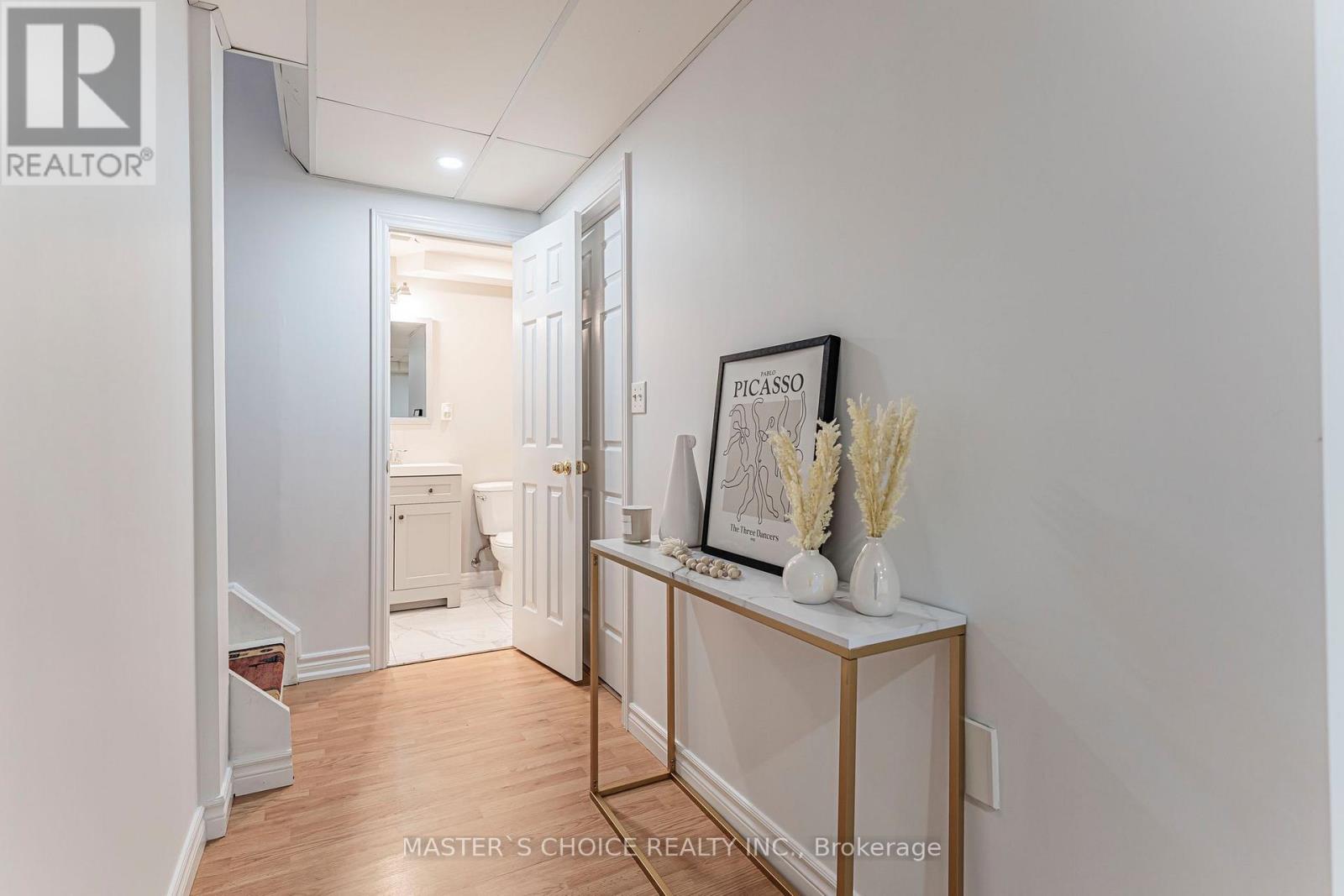 5557 Cortina Crescent — photo 39