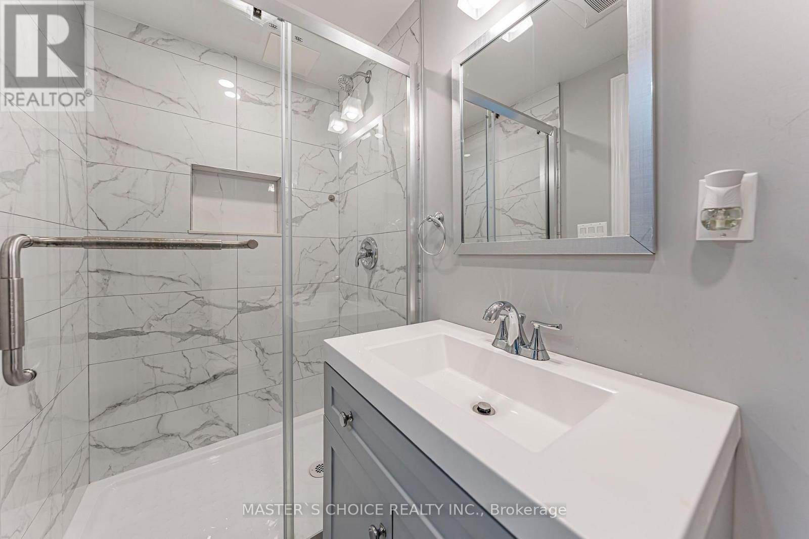 5557 Cortina Crescent — photo 41