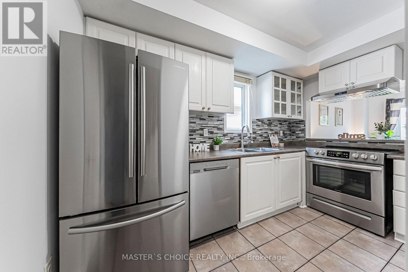 5557 CORTINA CRESCENT - 7