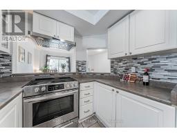 5557 Cortina Crescent, Mississauga, ON L4Z3R2 Photo 10