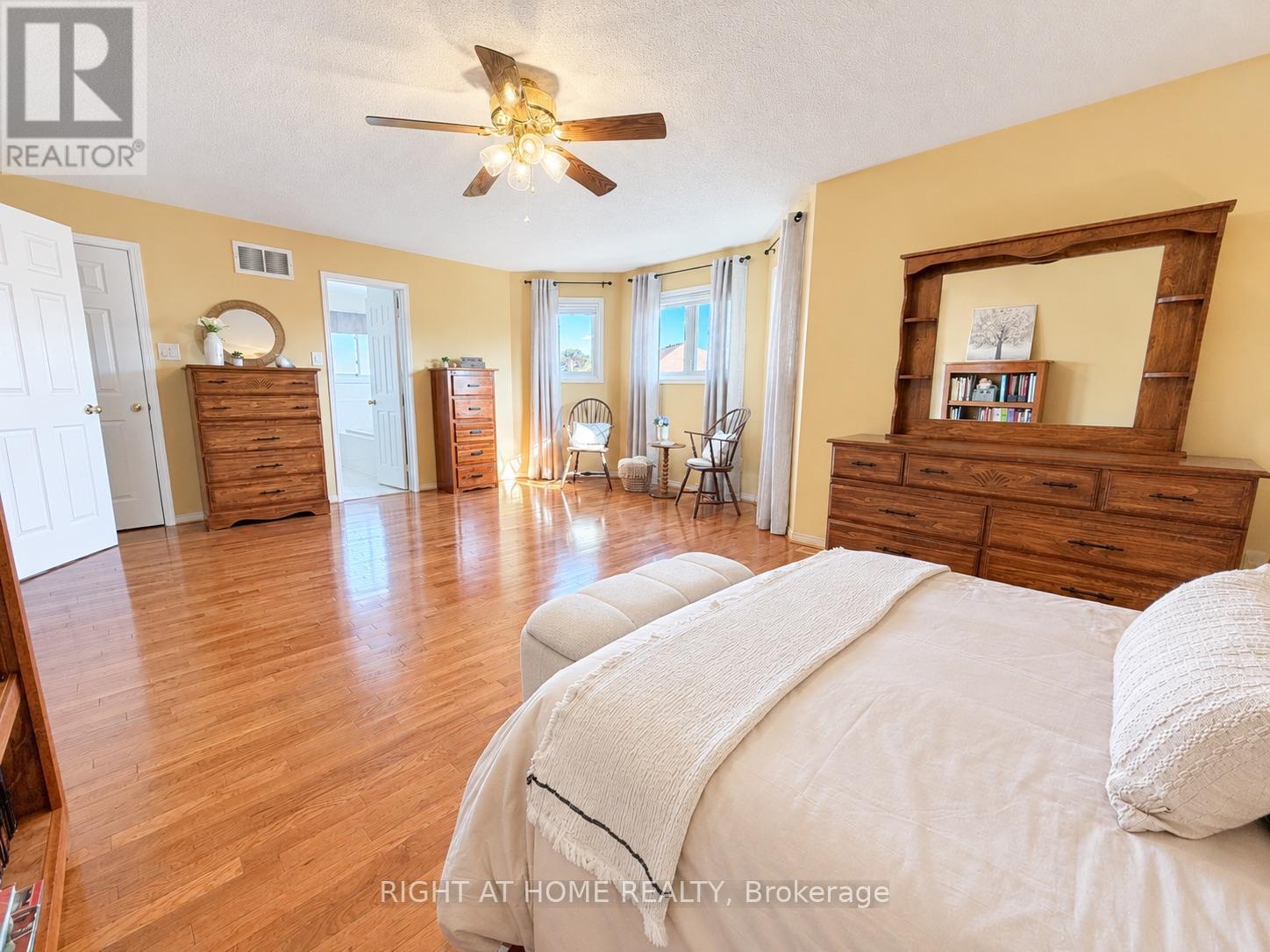 17 Eaton Street — photo 14