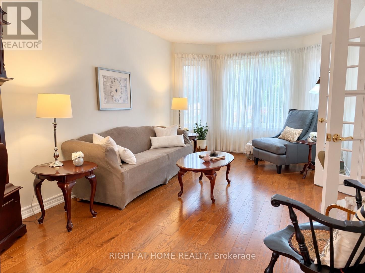17 Eaton Street — photo 4