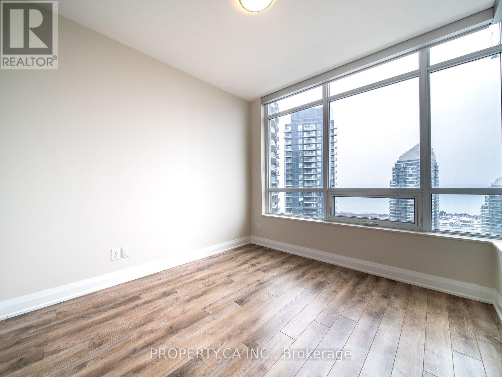 36 Park Lawn Road — photo 8