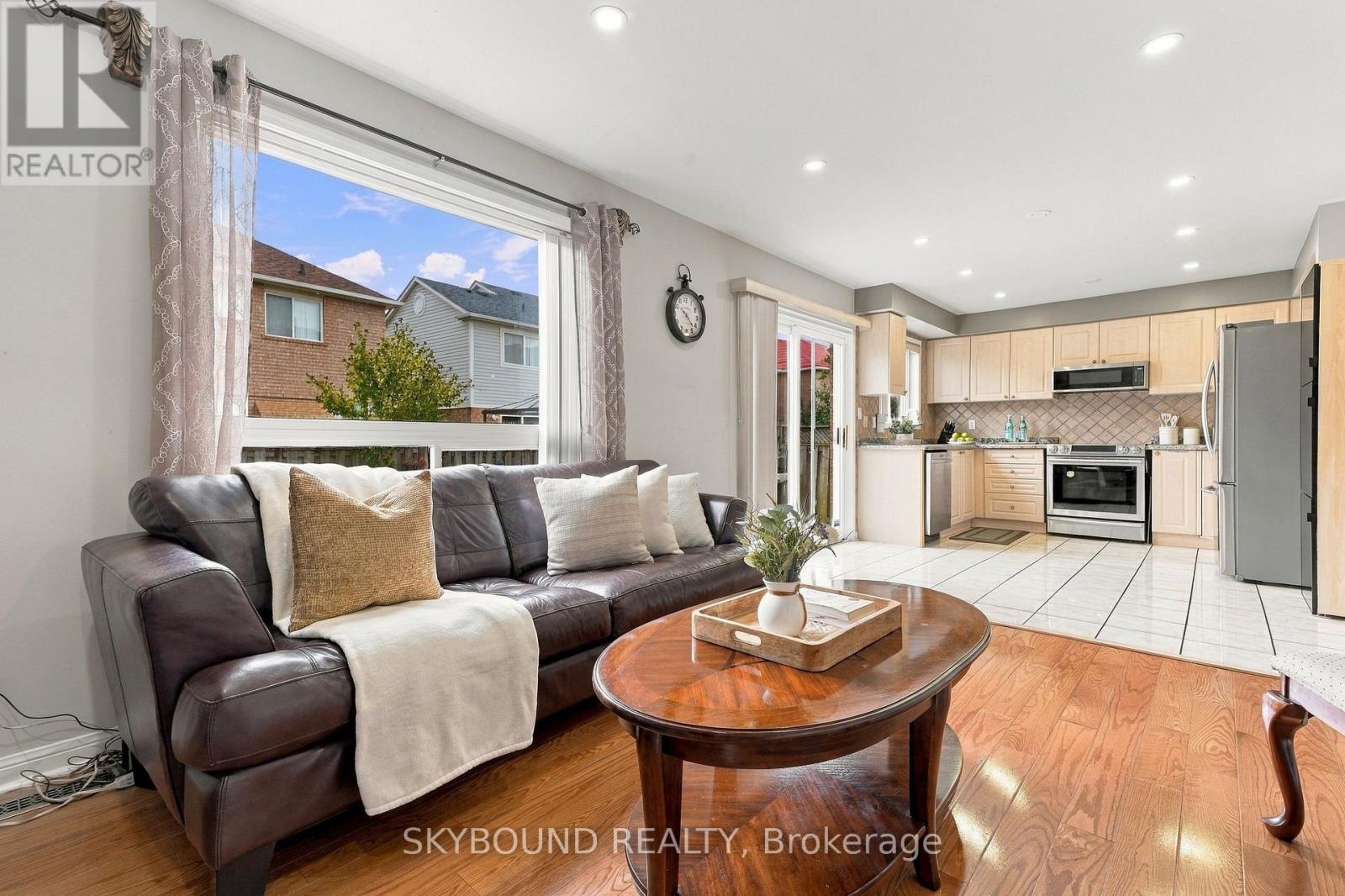 51 Thorpe Crescent, Brampton, ON photo 16
