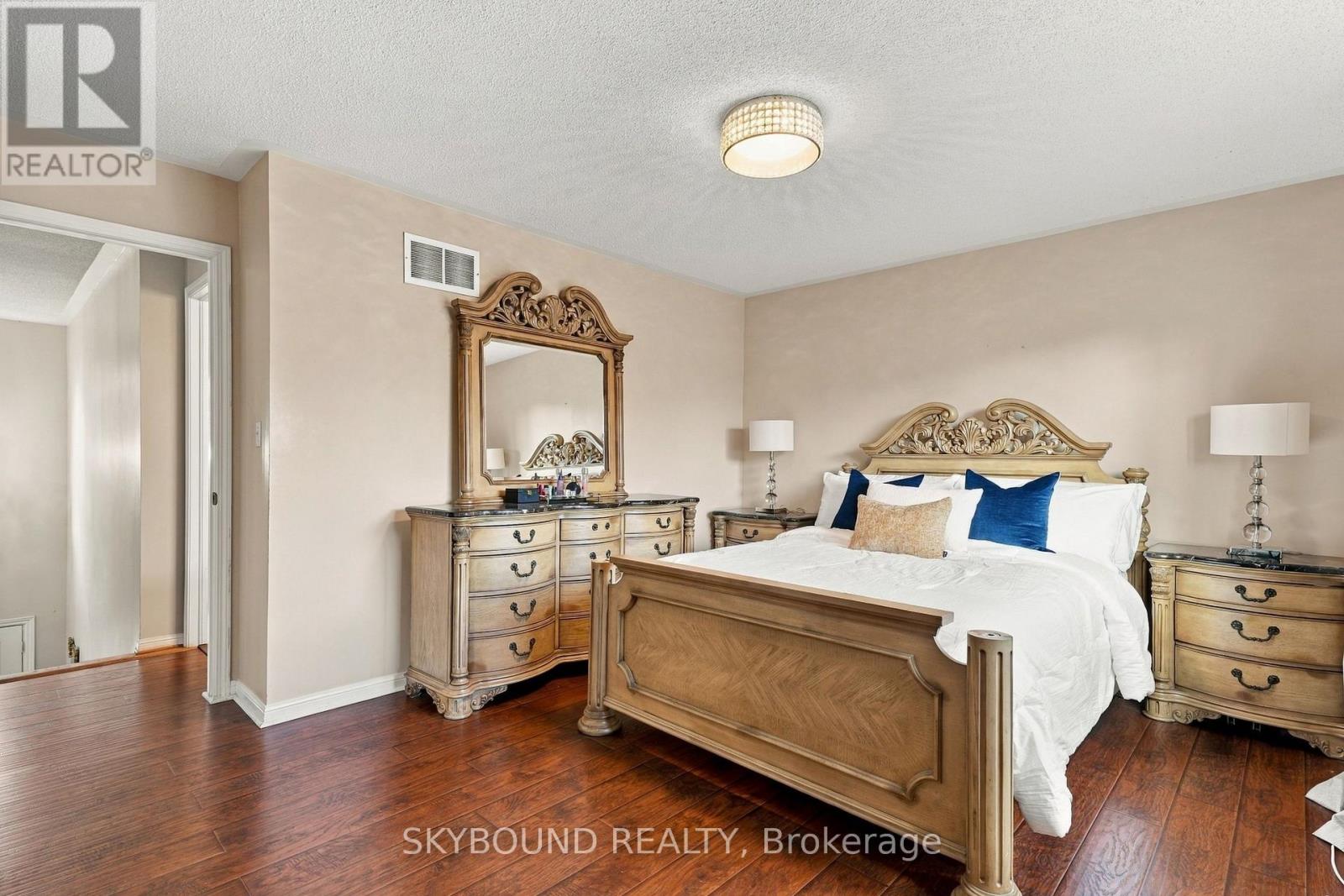 51 Thorpe Crescent, Brampton, ON photo 18