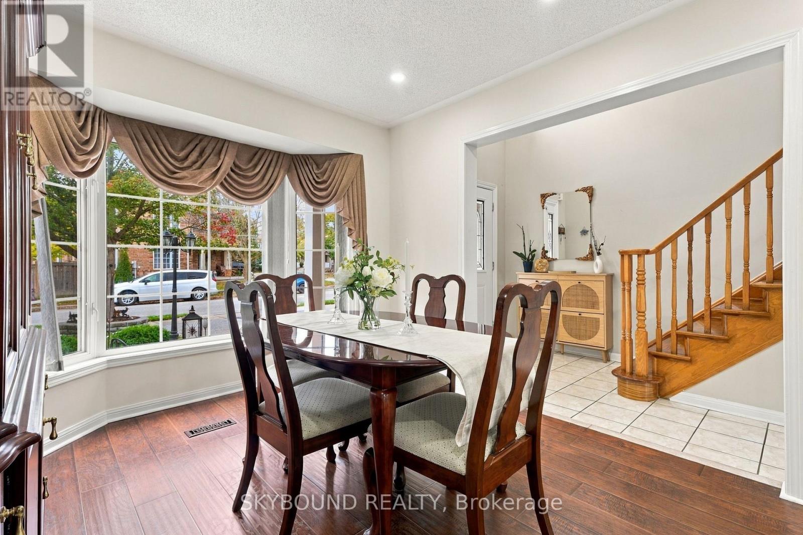 51 THORPE CRESCENT - 9