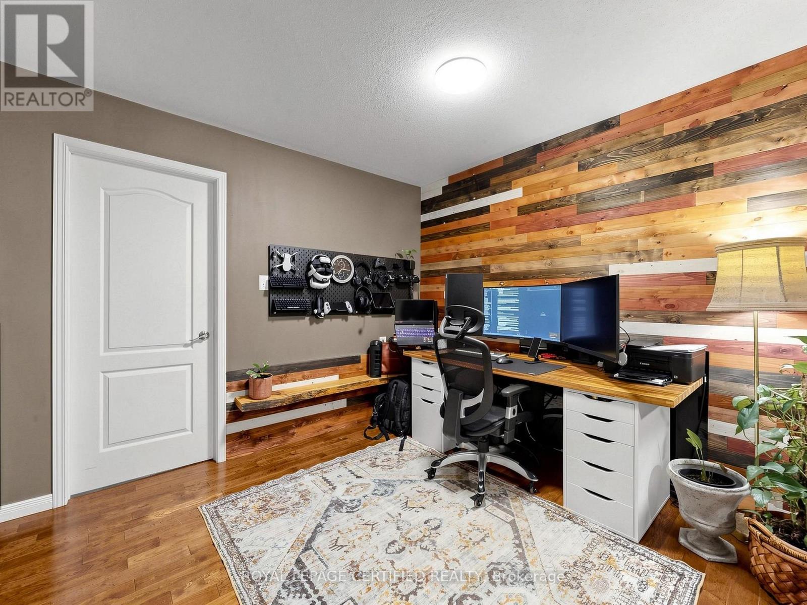 3947 Stardust Drive — photo 31