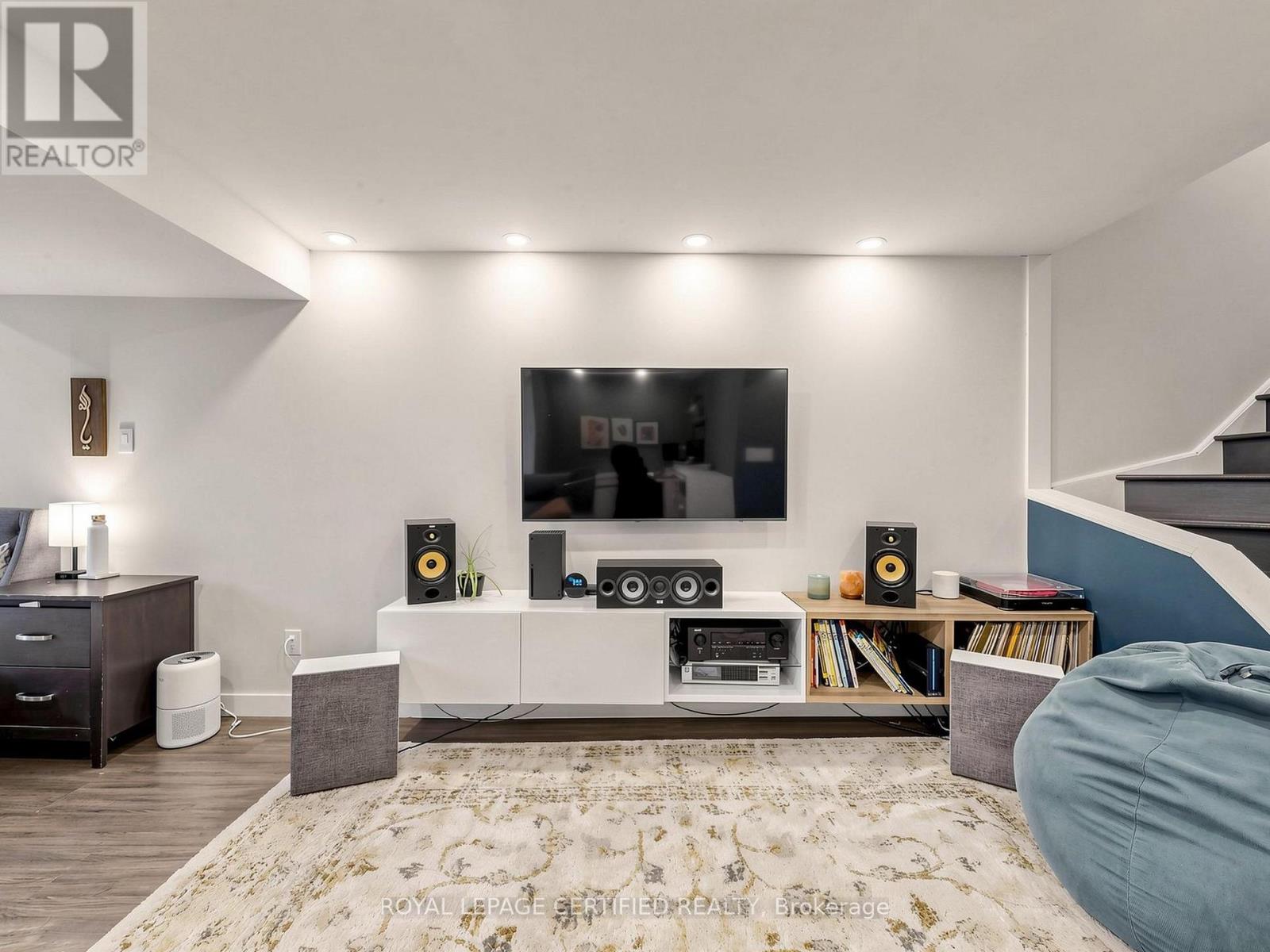 3947 Stardust Drive — photo 36