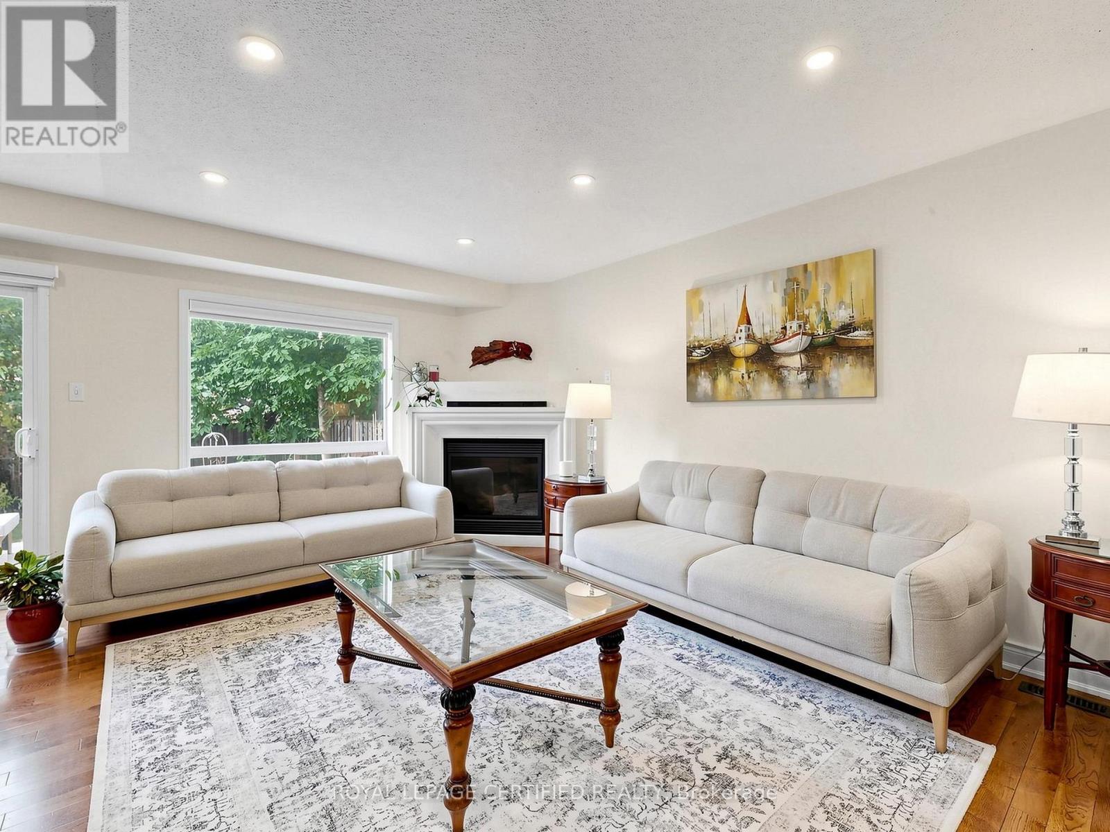 3947 Stardust Drive — photo 4