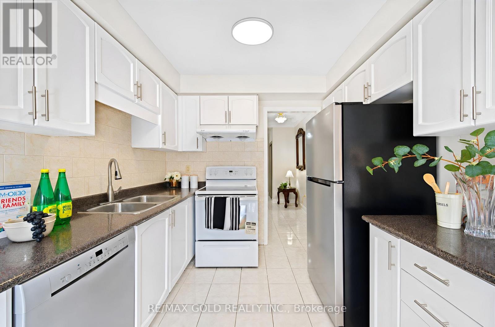 106 Bighorn Crescent — photo 17