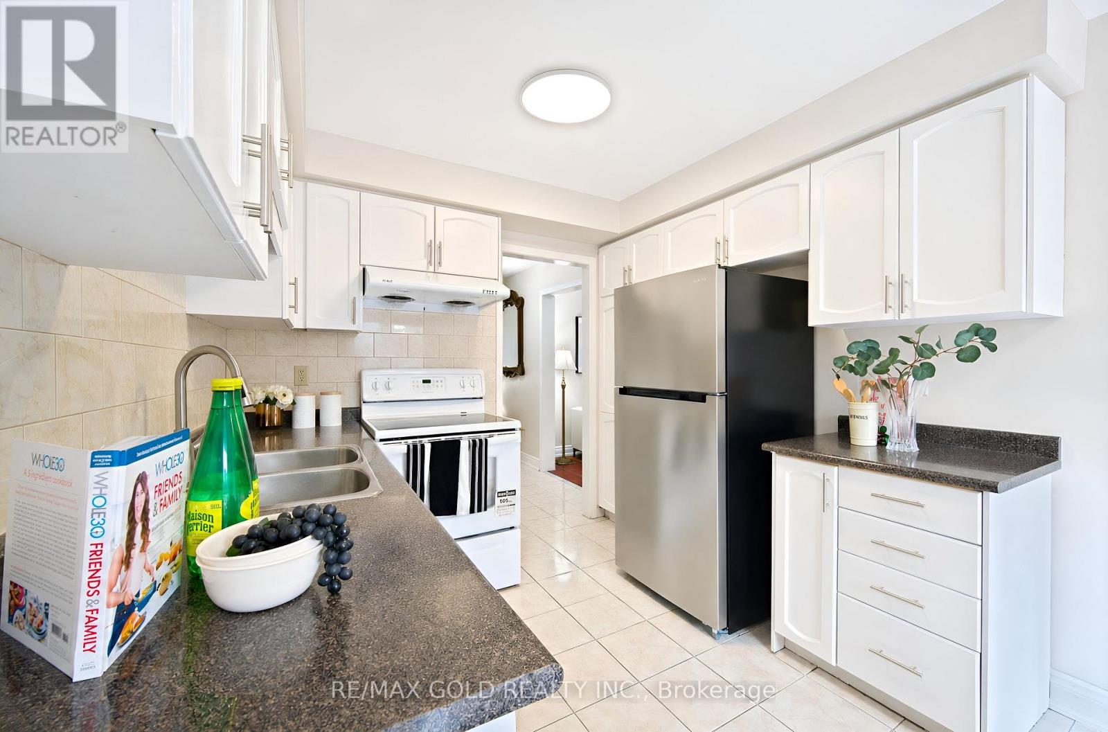 106 Bighorn Crescent — photo 18