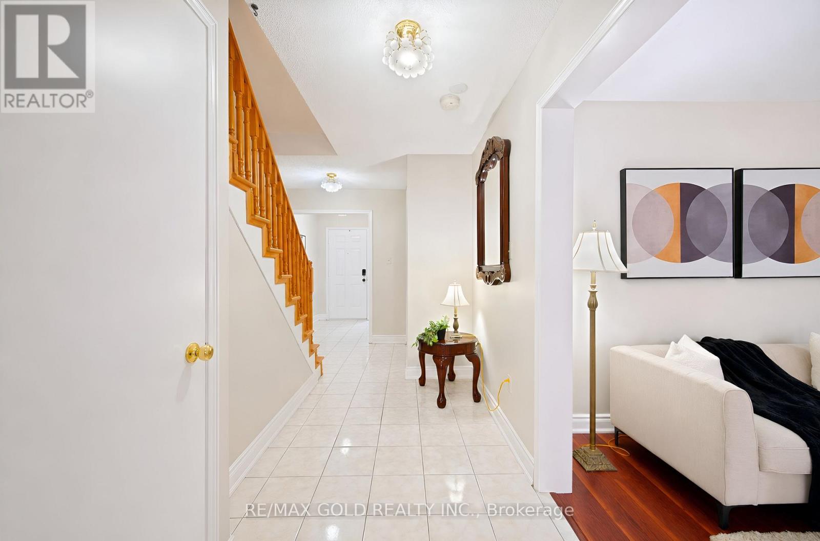 106 Bighorn Crescent — photo 8