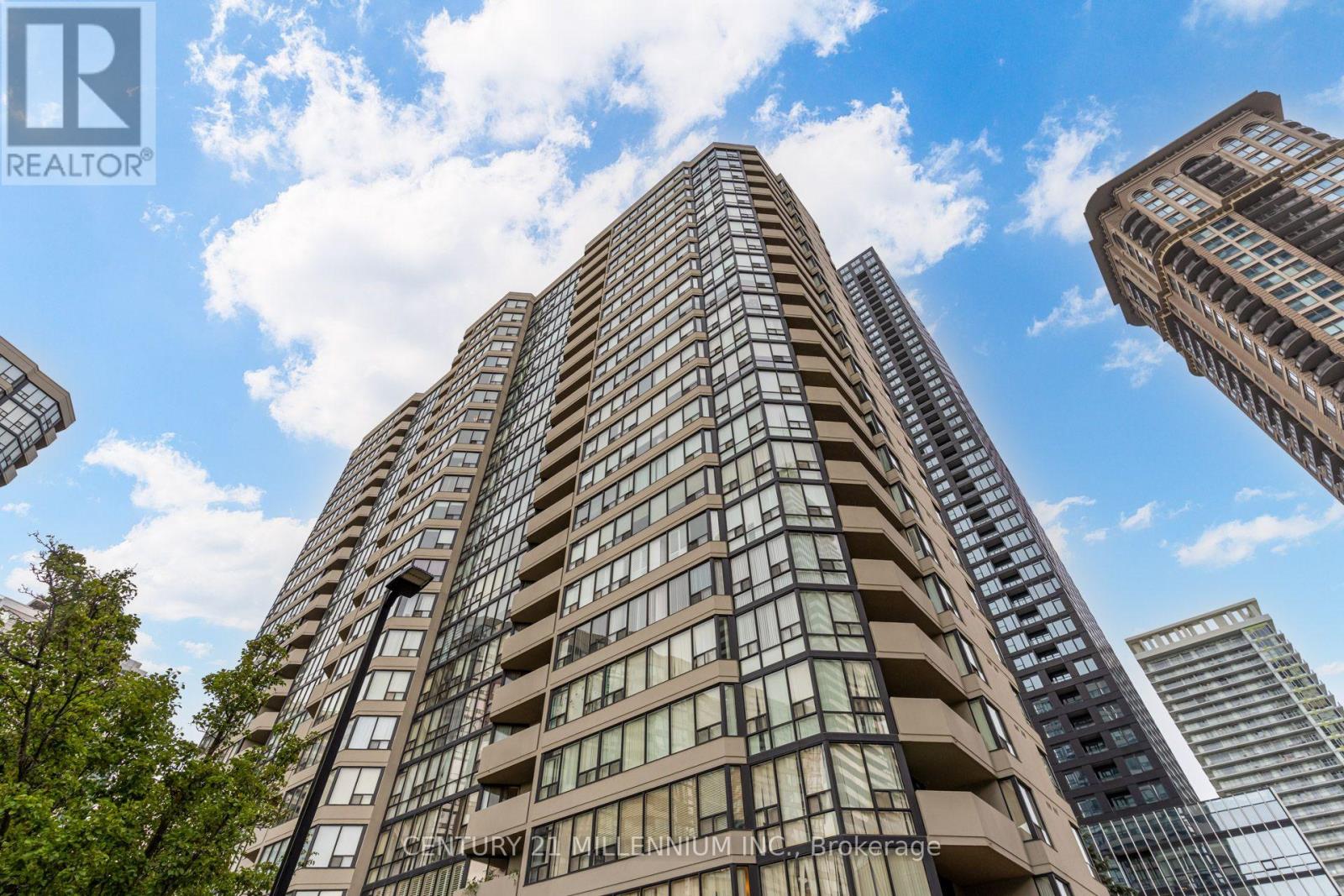 330 Rathburn Road West