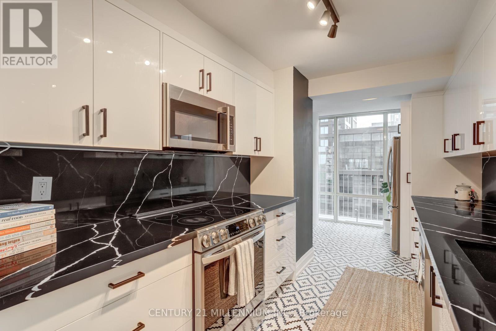330 Rathburn Road West — photo 7