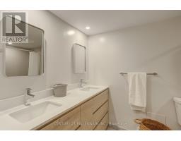 705 - 330 Rathburn Road W, Mississauga, ON L5B3Y1 Photo 25