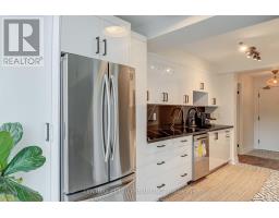 705 - 330 Rathburn Road W, Mississauga, ON L5B3Y1 Photo 9