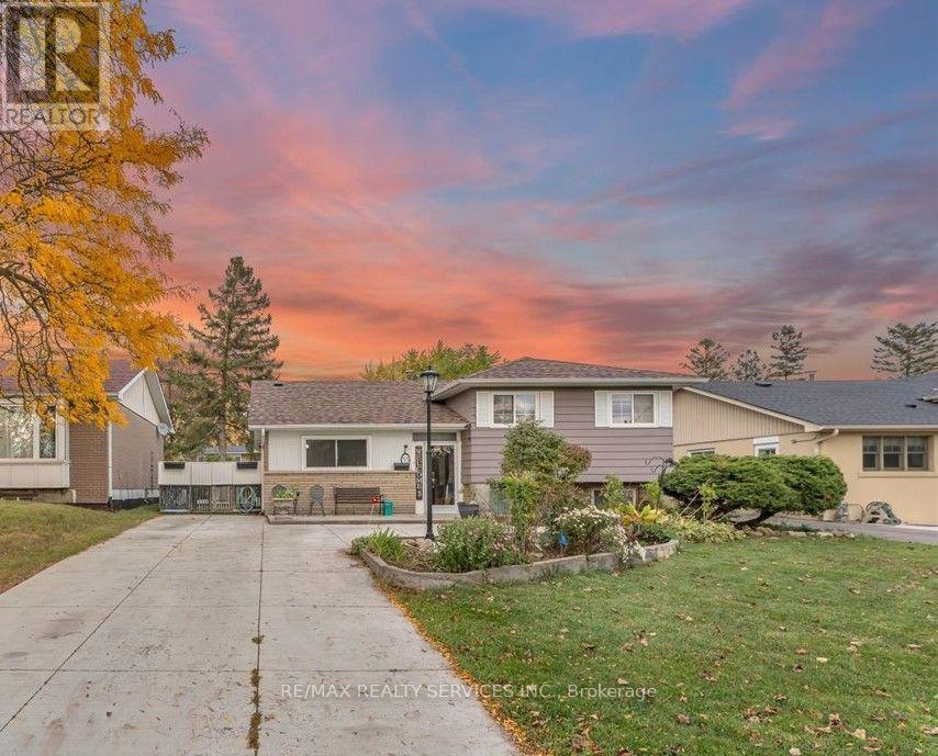 53 WINDERMERE COURT - 1