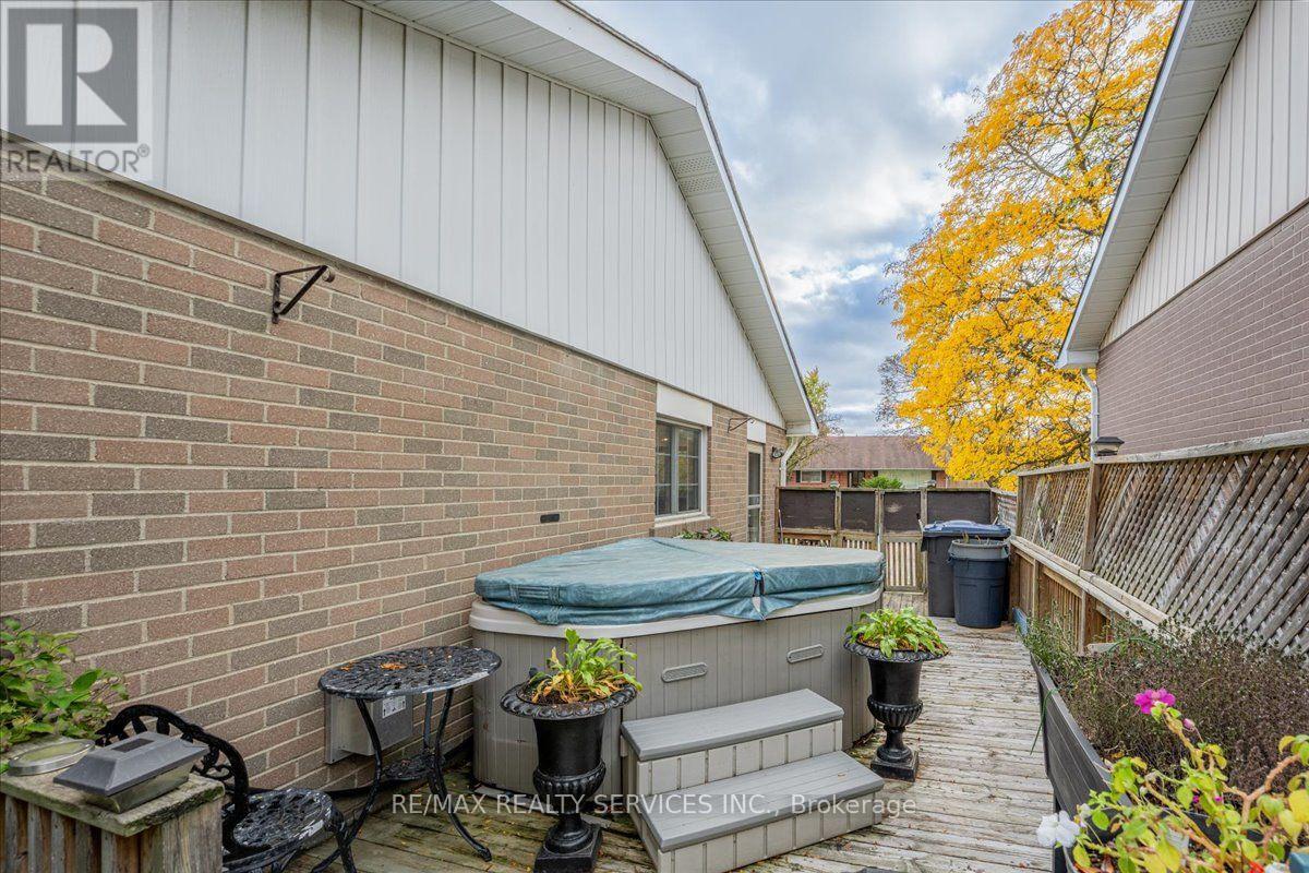 53 Windermere Court — photo 33