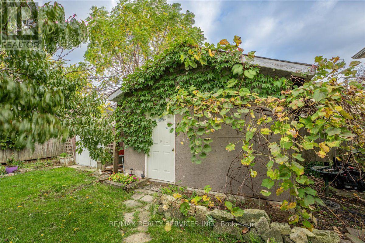 53 Windermere Court — photo 40