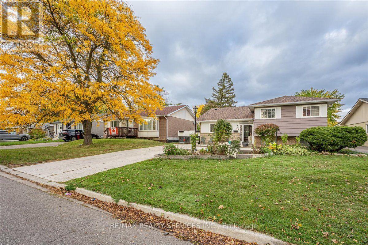53 WINDERMERE COURT - 6
