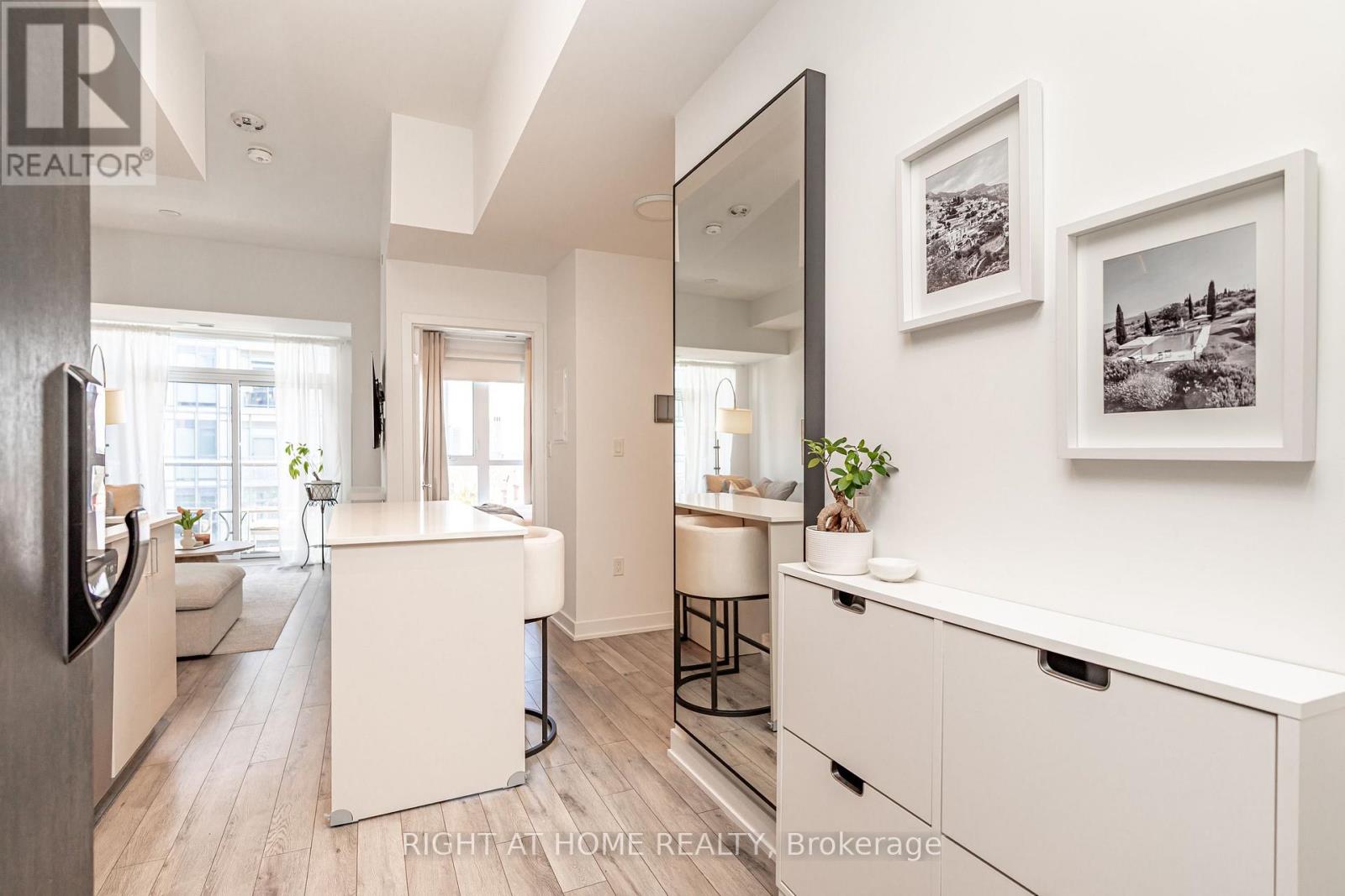 1005 Dundas Street East — photo 11