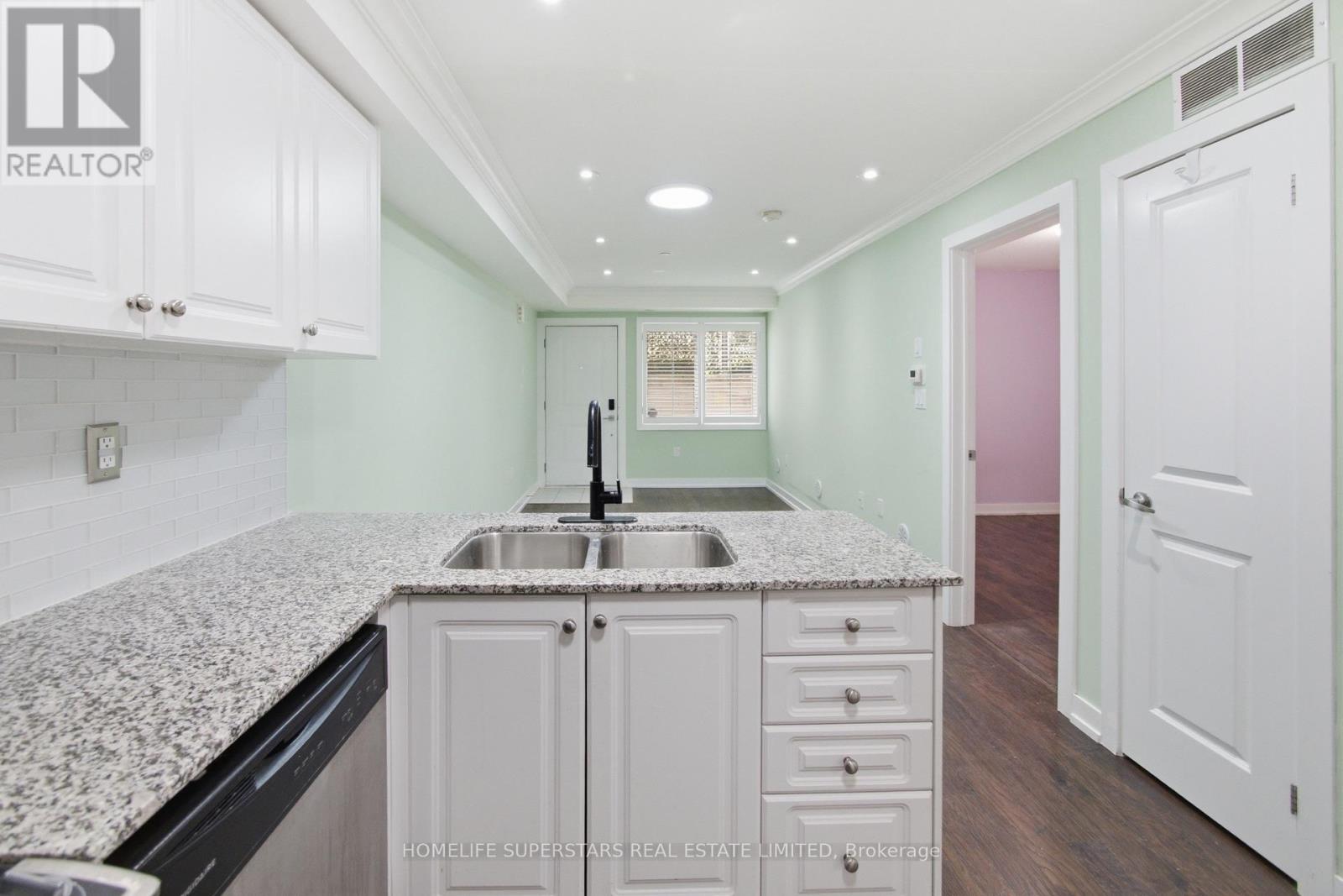 8 Drummond Street — photo 4