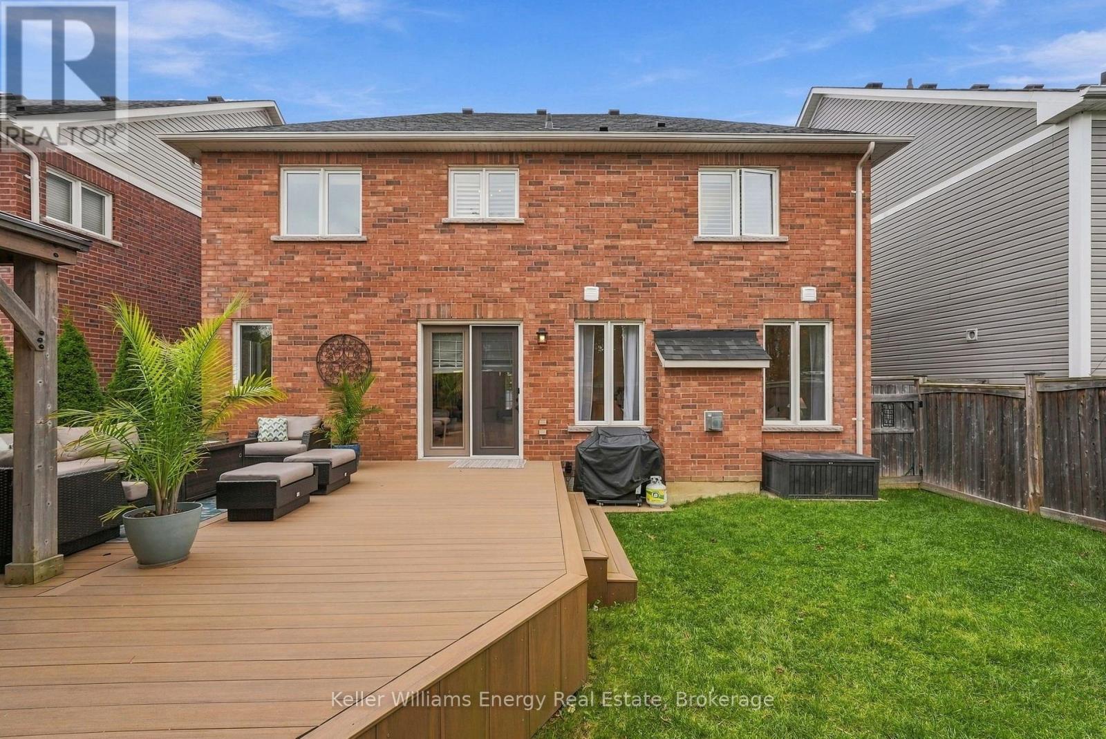 229 Montgomery Avenue, Whitby, ON photo 44